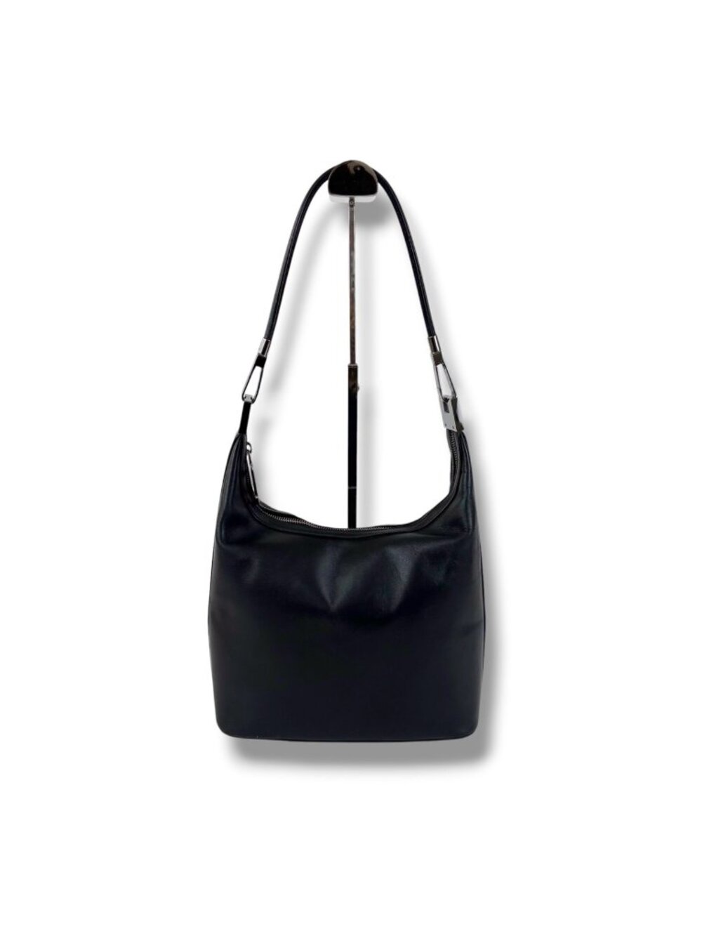 Gucci GG Logo Shoulder Bag Black Leather Silver